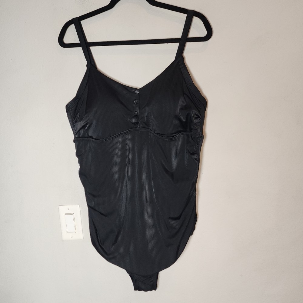 Torrid Black Ribbed Button-Up One-Piece Wireless Swimsuit Size 3X